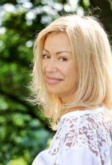 10796-Elena-Ukrainian-Woman-Kiev
