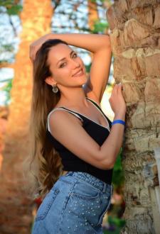 16098-Katerina-Woman-Basel