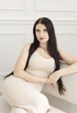 20131-Dina-femme-canadienne-Toronto