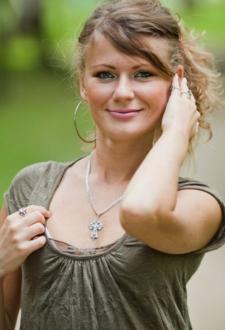 16601-Anzhela-Ukrainian-Woman-Sumy